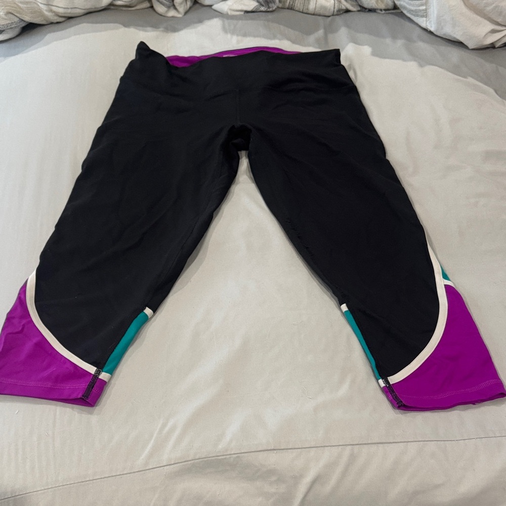 Victoria’s Secret Women’s Colorful Athletic Capri Leggings